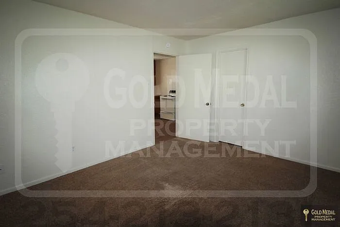 926 J R Ct — Photo 12