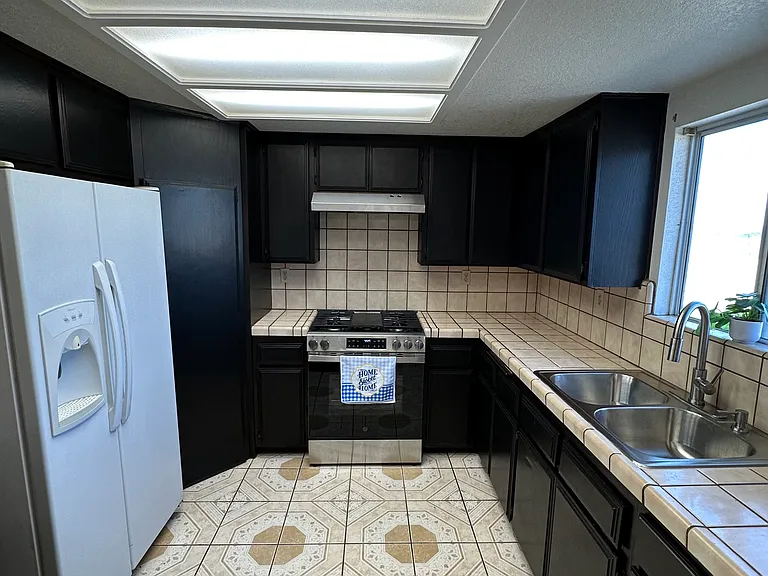 16715 Vasquez Ave — Photo 5