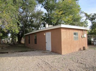 3021 Sioux St NW, Albuquerque, NM 87107