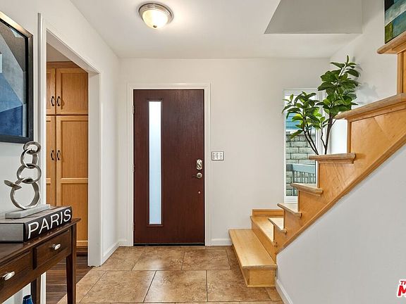3rd image of 1118 17th St APT 4