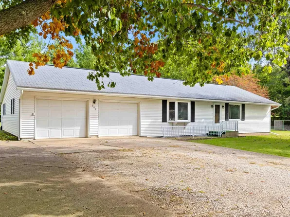 303 N Laurel St, Elmwood, IL 61529