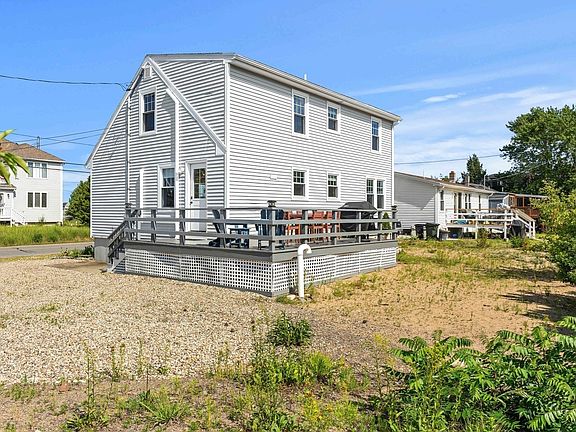 3rd image of 133 Old Point Rd