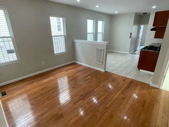 144 Alexander St, Newark, NJ