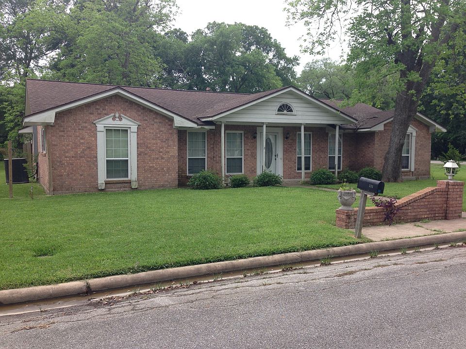 2nd image of 300 E Orange St