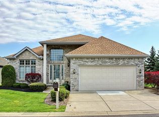 8457 Chadway Ct, Williamsville, NY 14221