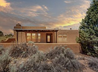 105 Camino De La Tierra, Corrales, NM 87048