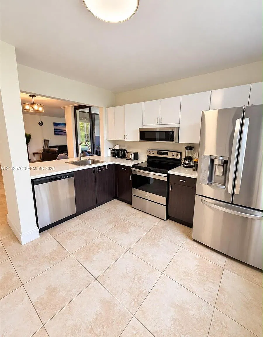 3552 Magellan Cir — Photo 3