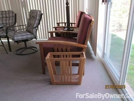 3rd image of 1287 Amberlea Dr W