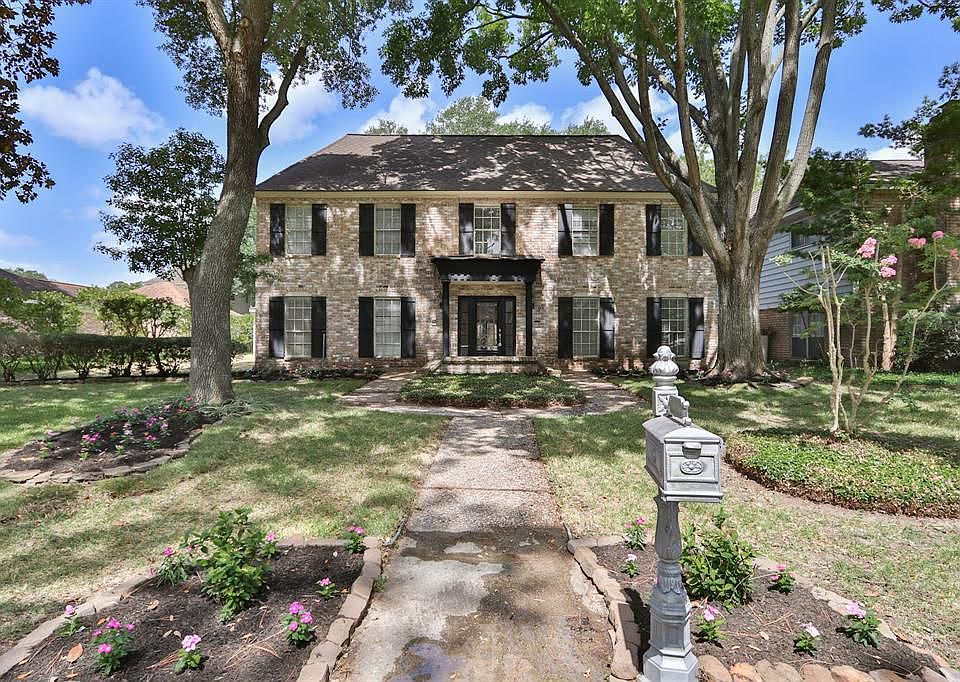 1st image of 610 Aldersgate Ct