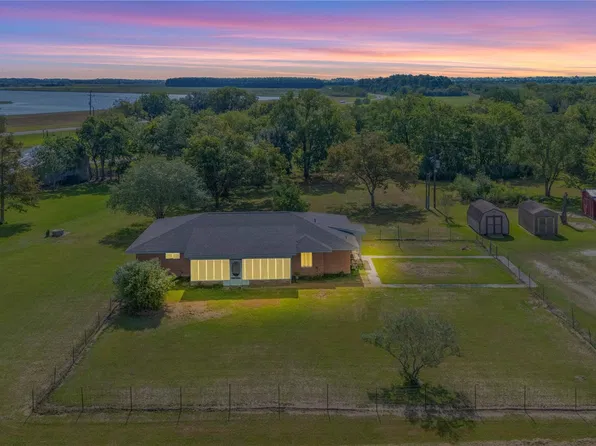 3504 State Highway 61, Anahuac, TX 77514