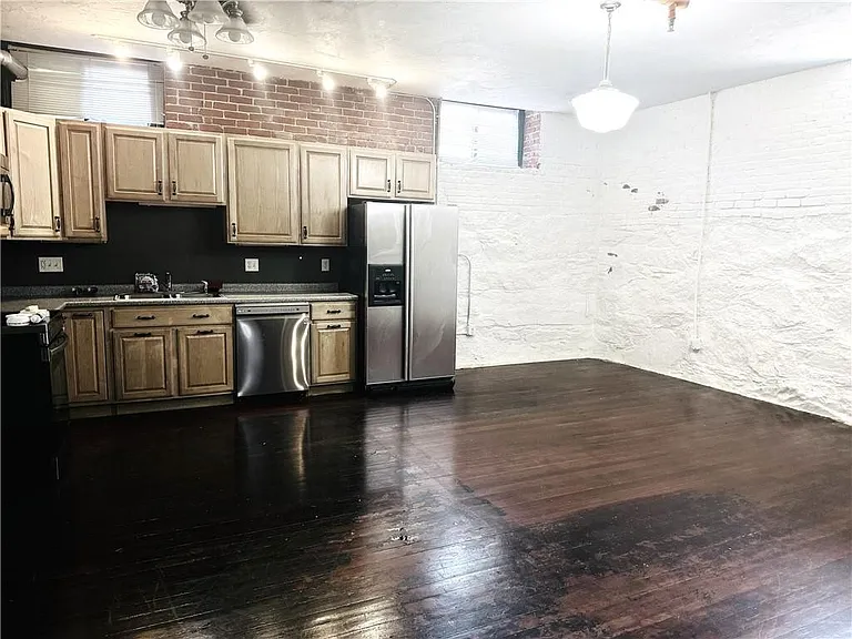 24 Front St #1 — Photo 14