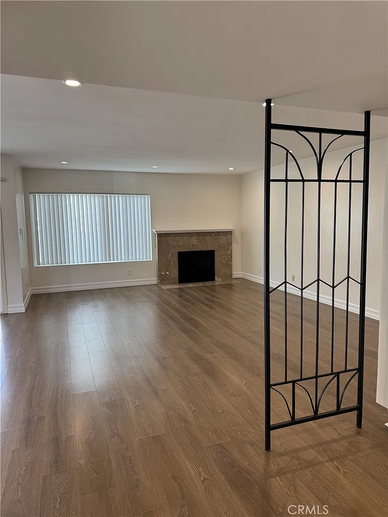 3 bed, 1150 sqft, $3,500 — Photo 2