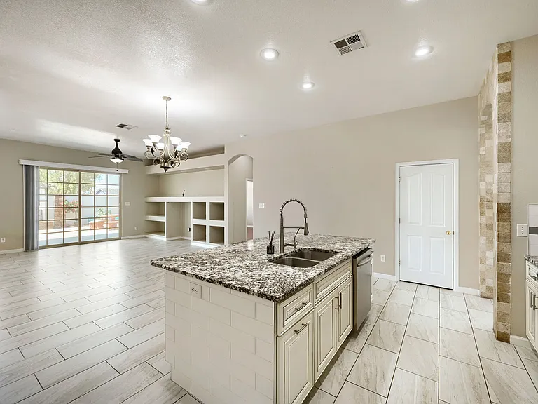5619 W Frier Dr — Photo 6
