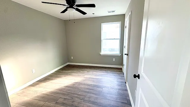 988 Seattle St — Photo 10