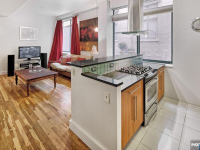 518-536 Gregory Ave #B201, Weehawken, NJ, 07086