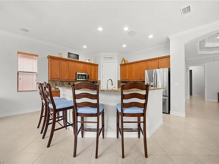 7692 Cottesmore Dr — Photo 13