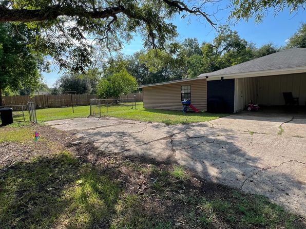 304 Audubon Acres Cir, Vidalia, LA 71373