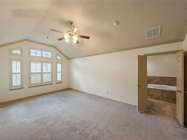 4018 Childress St — Photo 14