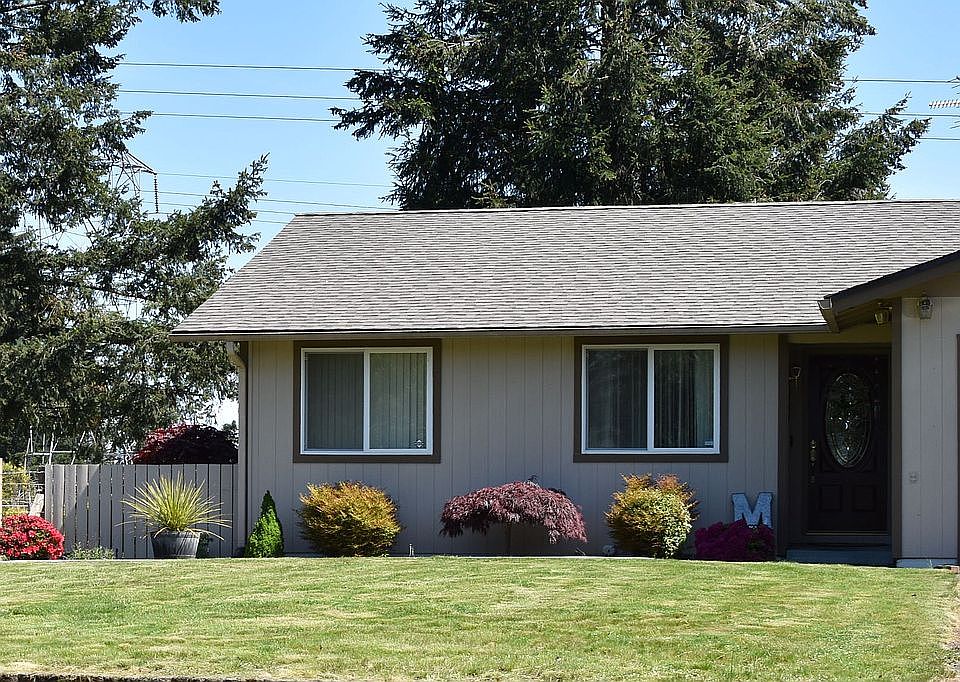 1st image of 18323 40th Ave E