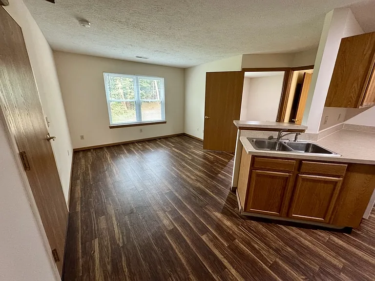 426 Oakwood Ave #C — Photo 1