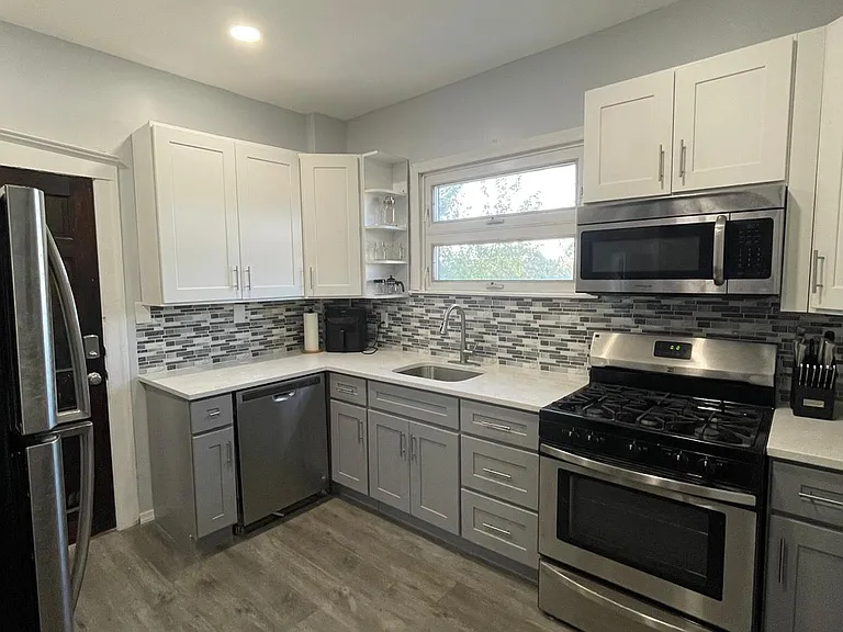 30 Magnolia Ave #2 — Photo 4