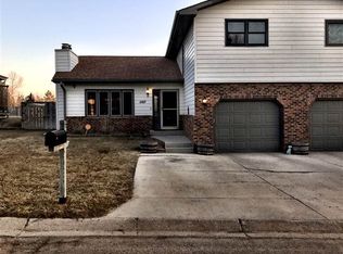 1107 17th Ave NW, Minot, ND 58703