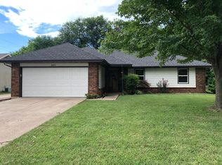 2871 W Maplewood St, Springfield, MO 65807