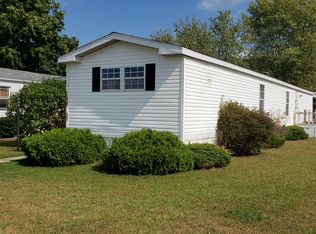 11447 1st St NE, Magnolia, OH 44643