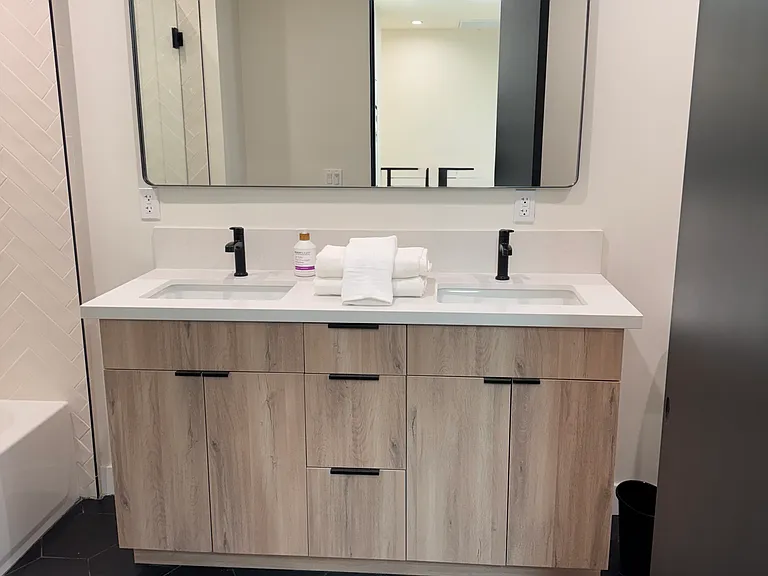 4152 Cahuenga Blvd #9 — Photo 30