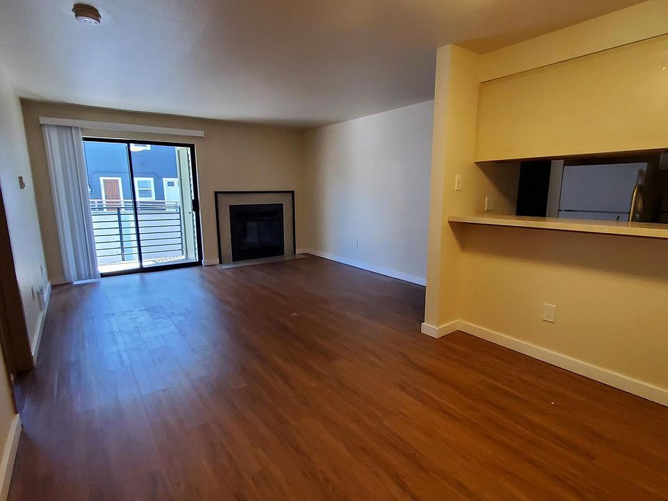 1st image of 4830 Fauntleroy Way SW #309