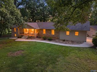 8516 Moores Mill Rd, Meridianville, AL 35759
