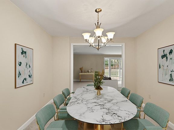 5th image of 43 Essex Green Ln Unit 43