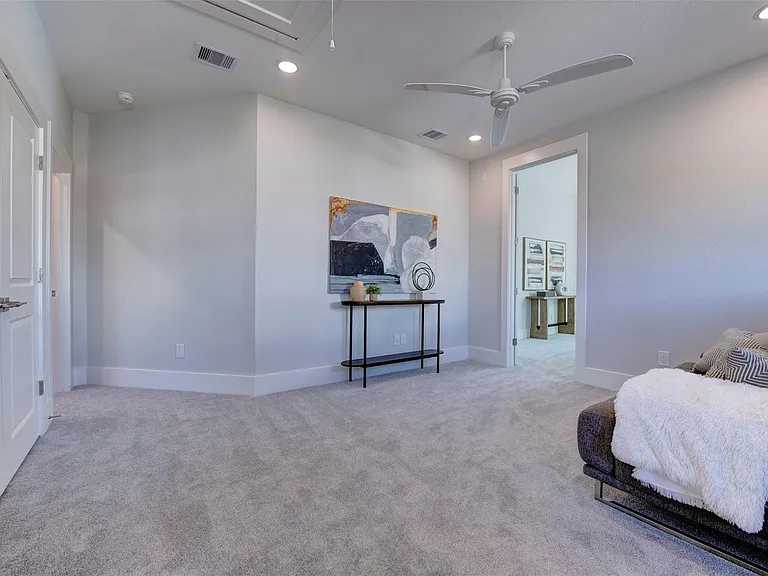 5138 Rosslyn Rd — Photo 8