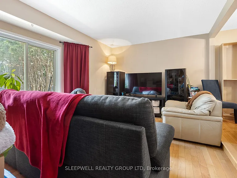 55 Alberni St — Photo 3