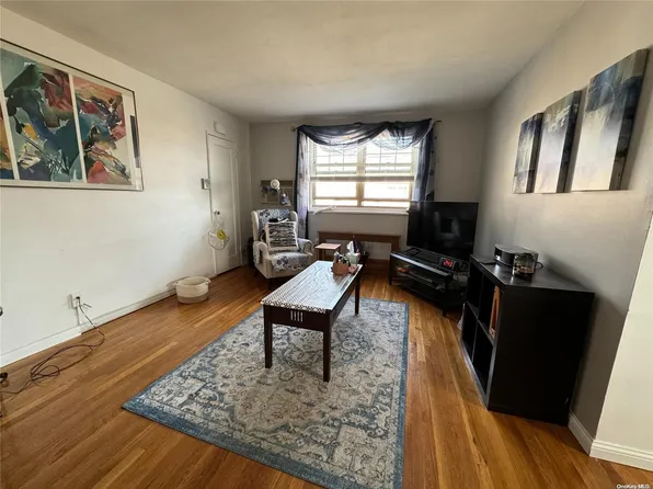 249-15 64 Avenue #2, Little Neck, NY 11362