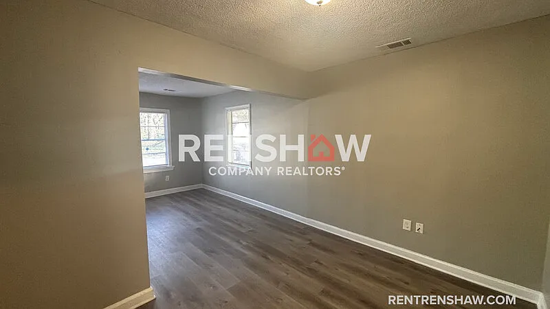 4 bed, 2.0 bath, 1276 sqft, $1,350 — Photo 3