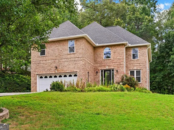 3218 Leona Dr, Rocky Face, GA 30740