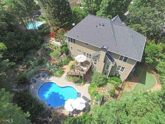 4th image of 403 Lighthouse Ln