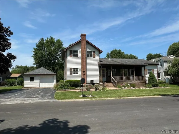 9269 Griswold St, Akron, NY 14001