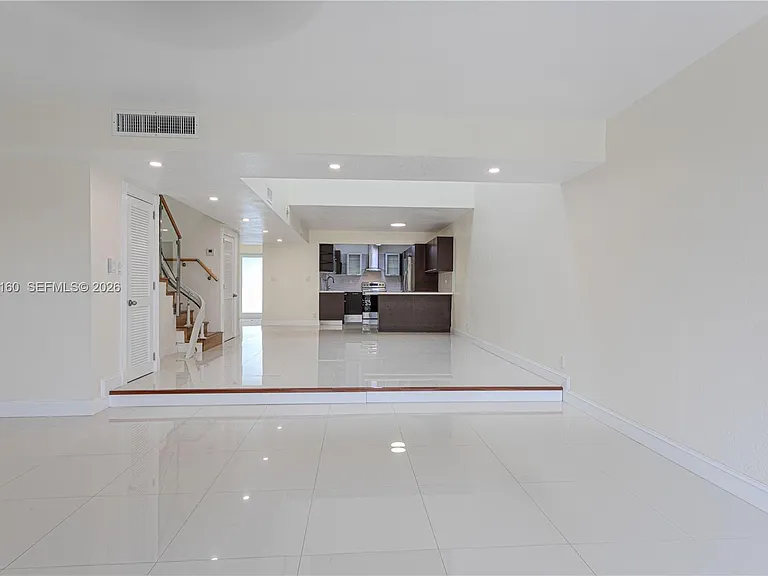 231 Poinciana Dr #401 — Photo 6