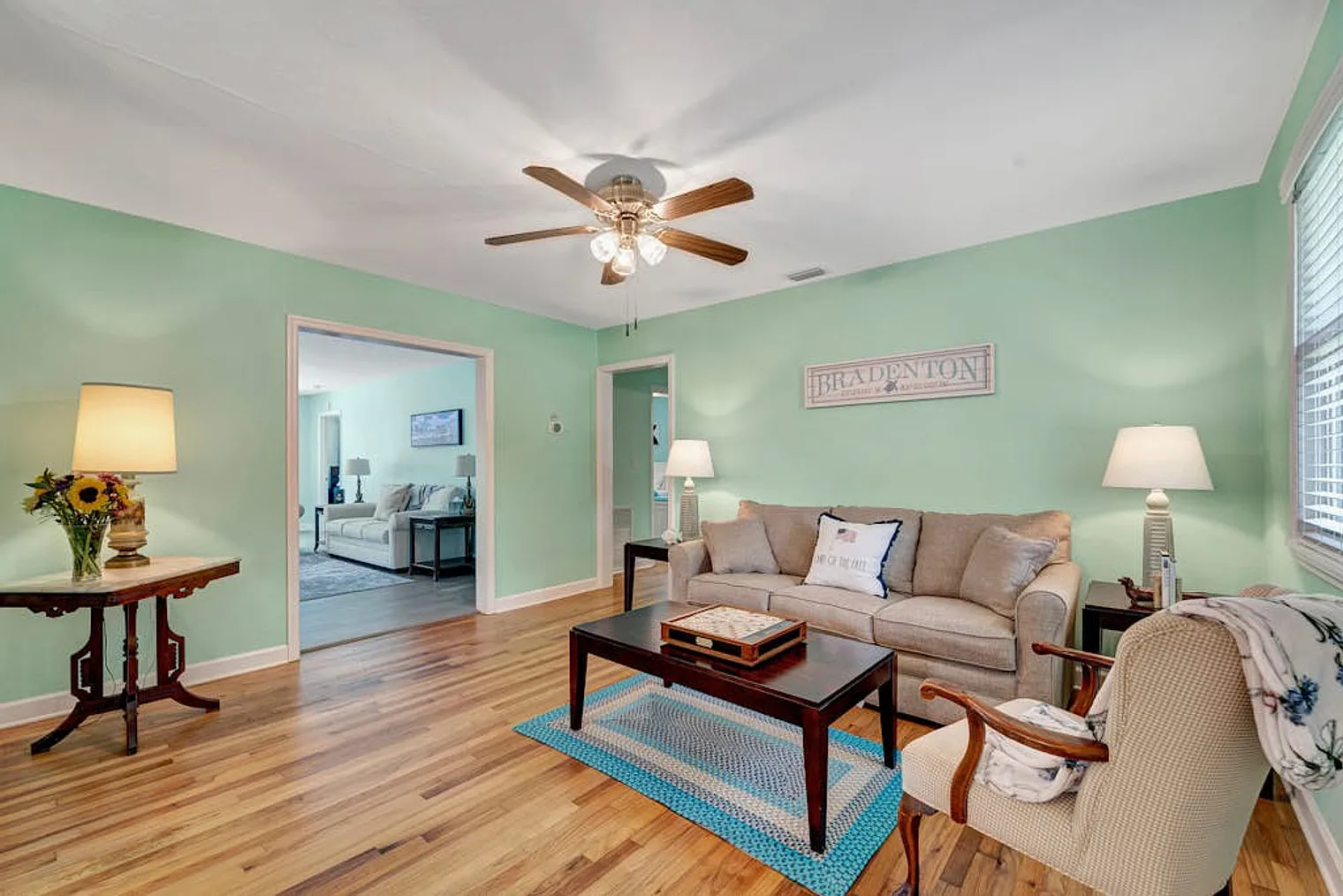 3 bed, 2.0 bath, 1603 sqft, $3,135 — Photo 4