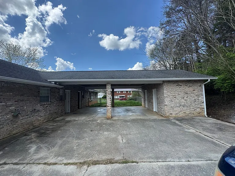 616 Commanche Dr — Photo 10
