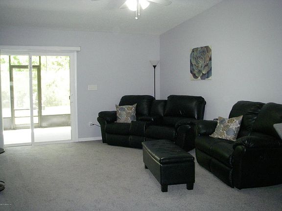3rd image of 381 Twin Lakes Dr