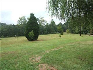 2nd image of 3015 Highway 221 S
