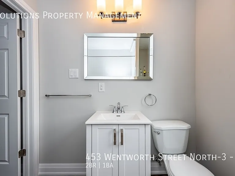 453 Wentworth St N #3 — Photo 12