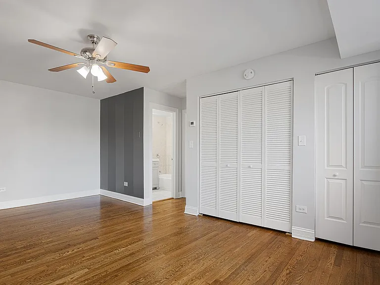 7616 N Marshfield Ave — Photo 32