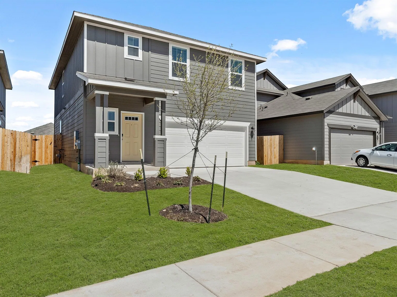4 bed, 2.5 bath, 2072 sqft, $2,175 — Photo 1