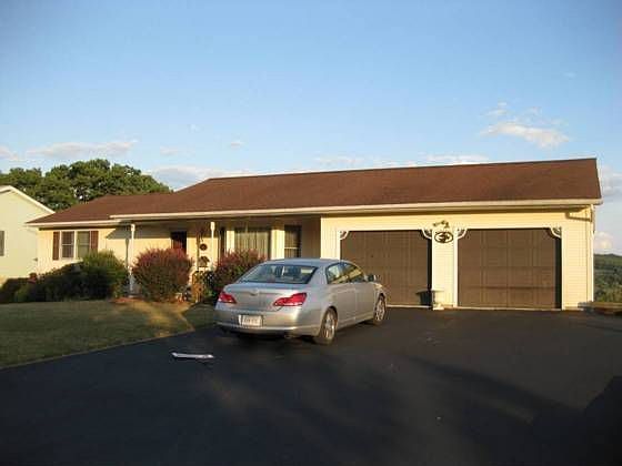 1st image of 102 Sauers Dr