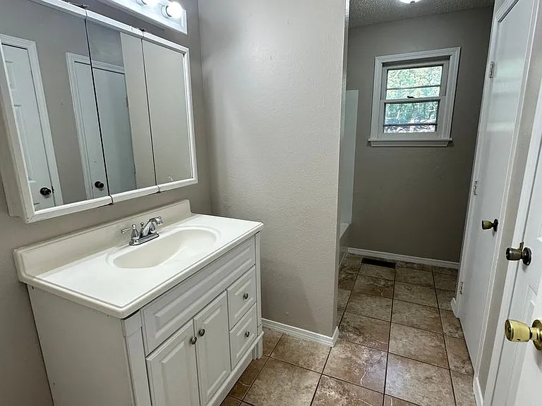 209 S Dale Ave — Photo 13