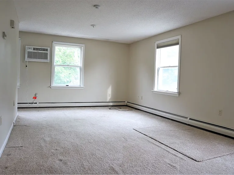 62 Elm St #C — Photo 10